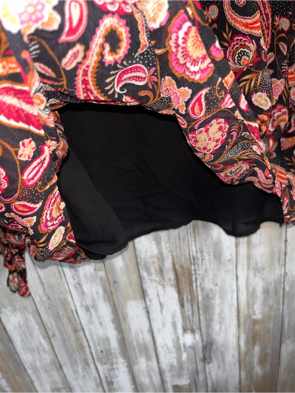 LOFT Petite Paisley Floral Ruffle Blouse Black Orange Pink XLP - Picture 4 of 6